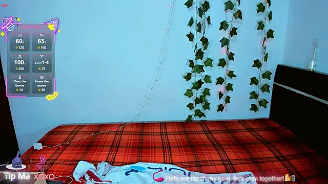 Snapshot of Cristall_Rousse chatting on September 2025 08:01:02 PM Cristall Rousse online show from September 2025 08:01:02 PM