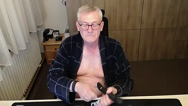 randyandy67 online show from March 2026 07:50:01 PM