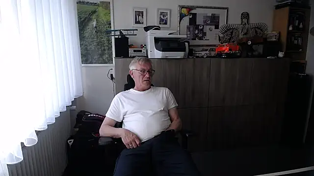 randyandy67 online show from June 2026 07:16:02 AM