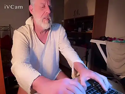 Snapshot of Pigna16PSRN chatting on February 2026 01:34:01 AM Pigna16PSRN online show from February 2026 01:34:01 AM