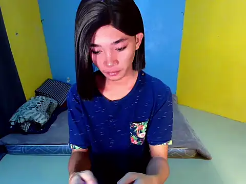 Petite HugeCock online show from April 2026 02:36:01 AM