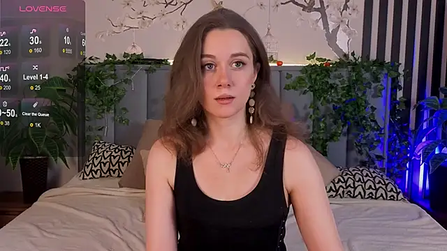 SkyHelen online show from November 2025 04:12:01 AM