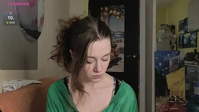 SkyHelen online show from April 2026 07:02:01 AM