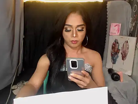 SerenityFoxx online show from December 2025 08:01:01 AM