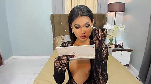 1HotAsianTS online show from December 2025 04:07:01 AM