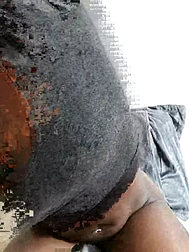 Snapshot of _Uphele chatting on September 2025 02:06:02 PM Uphele online show from September 2025 02:06:02 PM