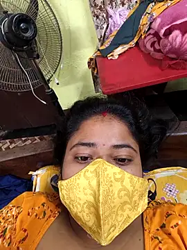 Smile-quien online show from April 2026 08:36:02 PM