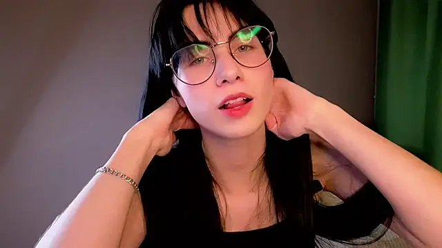 ArlineJanik online show from September 2025 12:08:02 PM