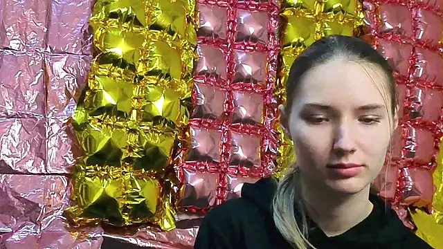  kikiclark   online show from March 2026 04:33:01 PM