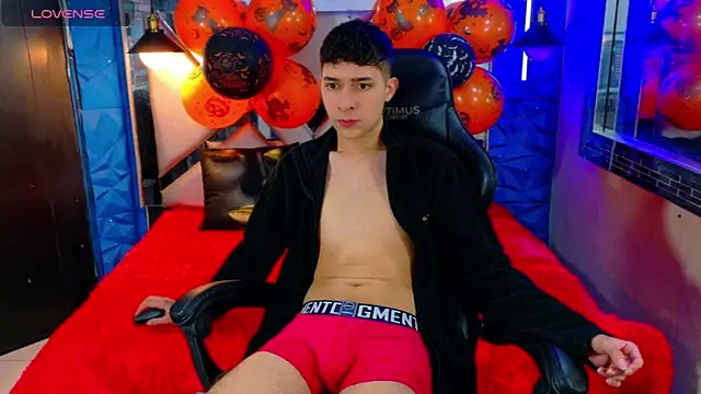 Snapshot of Kygo_Williams chatting on October 2025 01:11:01 PM Kygo Williams online show from October 2025 01:11:01 PM