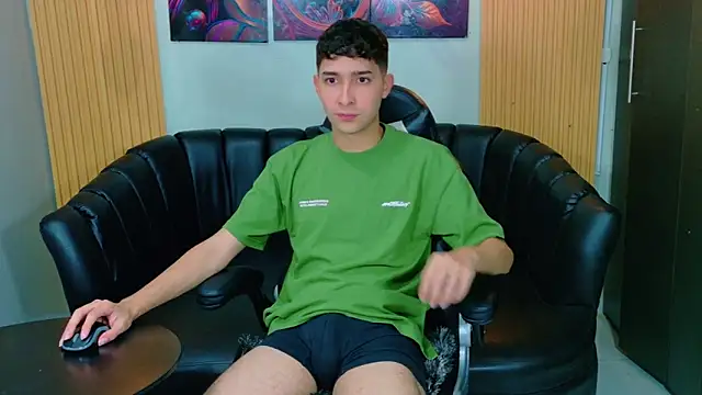 Snapshot of Kygo_Williams chatting on November 2025 02:50:02 PM Kygo Williams online show from November 2025 02:50:02 PM