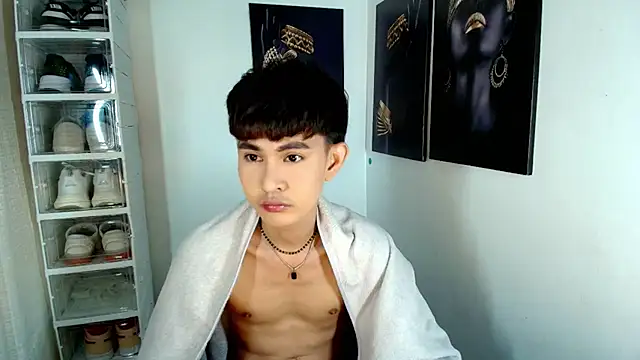 Snapshot of xxxhugecocktwinkxxx chatting on November 2025 05:45:02 PM xxxhugecocktwinkxxx online show from November 2025 05:45:02 PM