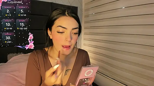 Snapshot of Miaa_Smithh__ chatting on April 2026 01:06:01 PM Miaa Smithh online show from April 2026 01:06:01 PM