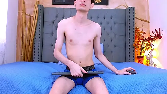 Snapshot of Luke_Carter chatting on December 2025 01:18:02 PM Luke Carter online show from December 2025 01:18:02 PM