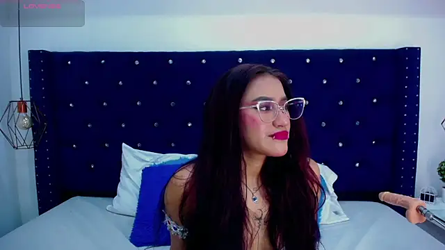 miss aris online show from November 2025 04:33:02 AM