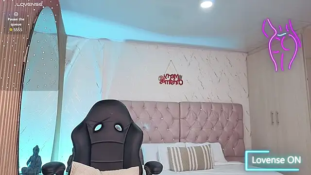 Snapshot of eliza_eup chatting on December 2025 07:40:02 PM eliza eup online show from December 2025 07:40:02 PM