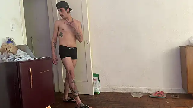 Snapshot of chrisalmeid_ chatting on November 2025 02:33:01 PM chrisalmeid online show from November 2025 02:33:01 PM