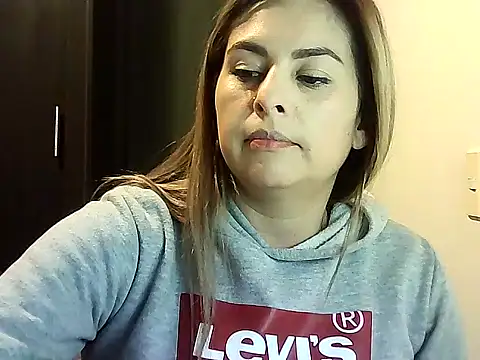 Valery  Rouse  online show from February 2026 02:52:02 AM