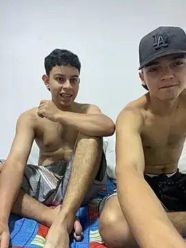 Snapshot of Young_handsome chatting on December 2025 07:55:01 PM Young handsome online show from December 2025 07:55:01 PM