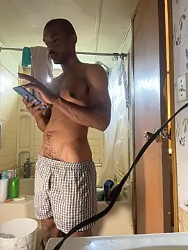 Snapshot of CaramelBrownBBC14 chatting on October 2025 06:43:01 PM CaramelBrownBBC14 online show from October 2025 06:43:01 PM