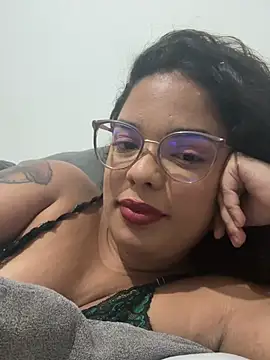 Snapshot of SecretBrunette chatting on June 2026 04:42:02 AM SecretBrunette online show from June 2026 04:42:02 AM