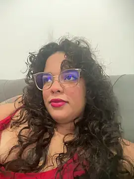 Snapshot of SecretBrunette chatting on July 2026 08:00:02 PM SecretBrunette online show from July 2026 08:00:02 PM