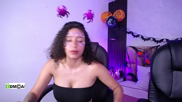 Snapshot of alondraandsweet1 chatting on October 2025 02:18:02 PM alondraandsweet1 online show from October 2025 02:18:02 PM