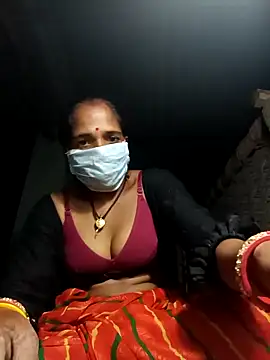 Snapshot of Hot-honi chatting on September 2025 02:27:01 PM Hot-honi online show from September 2025 02:27:01 PM