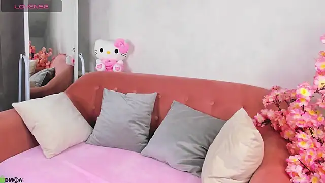 Snapshot of Lynn_Martin chatting on October 2025 01:03:02 AM Lynn Martin online show from October 2025 01:03:02 AM