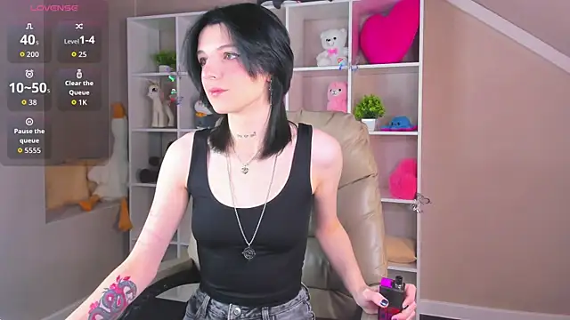 Snapshot of Lynn_Martin chatting on December 2025 12:20:02 AM Lynn Martin online show from December 2025 12:20:02 AM