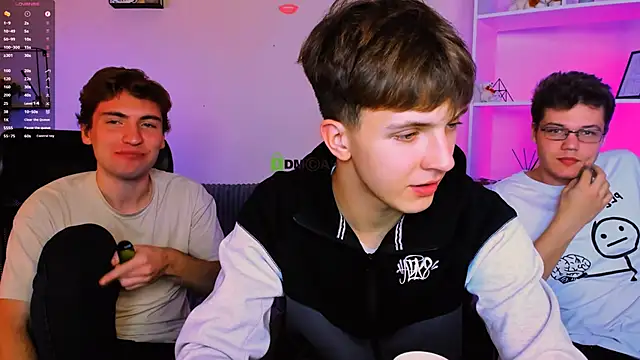 travis wolf  online show from November 2025 08:19:02 PM