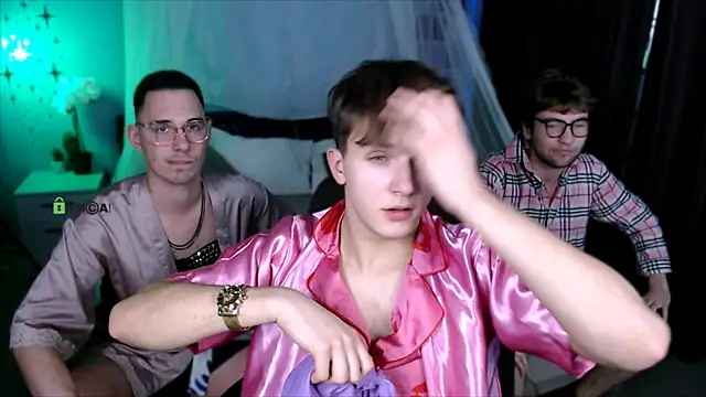 travis wolf  online show from November 2025 08:52:01 PM