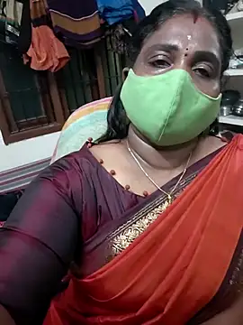 Snapshot of Tamil_Kavitha10 chatting on October 2025 05:30:02 PM Tamil Kavitha10 online show from October 2025 05:30:02 PM