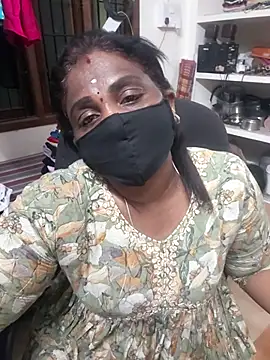 Snapshot of Tamil_Kavitha10 chatting on October 2025 03:46:01 PM Tamil Kavitha10 online show from October 2025 03:46:01 PM