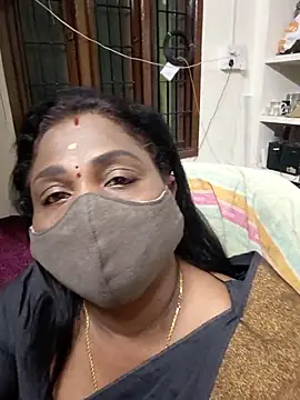 Snapshot of Tamil_Kavitha10 chatting on November 2025 01:55:02 PM Tamil Kavitha10 online show from November 2025 01:55:02 PM