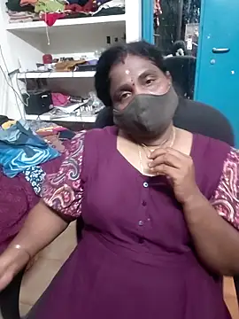 Snapshot of Tamil_Kavitha10 chatting on April 2026 04:02:02 PM Tamil Kavitha10 online show from April 2026 04:02:02 PM