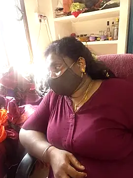 Snapshot of Tamil_Kavitha10 chatting on April 2026 09:45:02 AM Tamil Kavitha10 online show from April 2026 09:45:02 AM