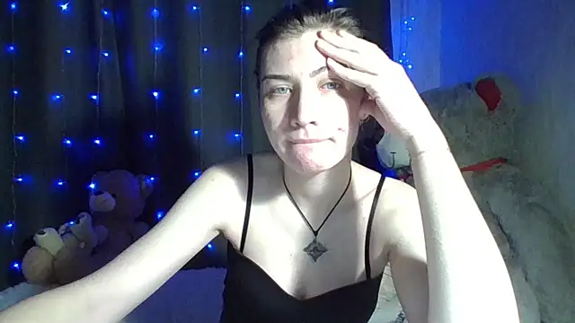 Nancy Luna online show from October 2025 08:31:02 PM