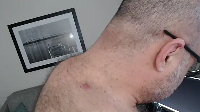 Snapshot of bullmusclejoe chatting on November 2025 12:22:01 AM bullmusclejoe online show from November 2025 12:22:01 AM