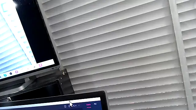 Snapshot of bullmusclejoe chatting on December 2025 03:41:01 PM bullmusclejoe online show from December 2025 03:41:01 PM