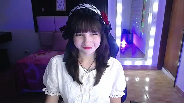  Charlotte Collins  online show from November 2025 02:42:01 PM