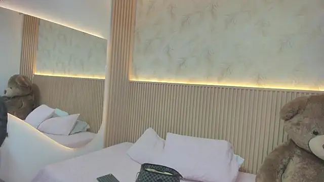 Liss-Reyes online show from February 2026 12:12:01 PM