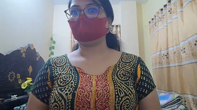 Snapshot of Elena_cruz5 chatting on April 2026 03:22:02 PM Elena cruz5 online show from April 2026 03:22:02 PM
