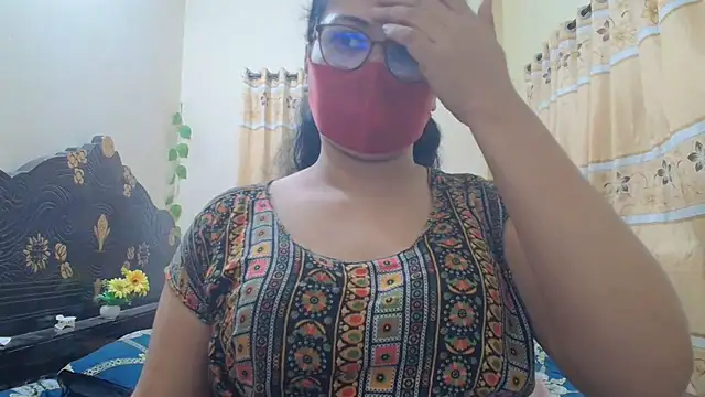 Snapshot of Elena_cruz5 chatting on April 2026 05:14:01 PM Elena cruz5 online show from April 2026 05:14:01 PM