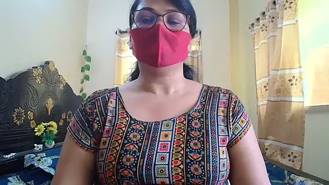 Snapshot of Elena_cruz5 chatting on April 2026 07:00:01 AM Elena cruz5 online show from April 2026 07:00:01 AM