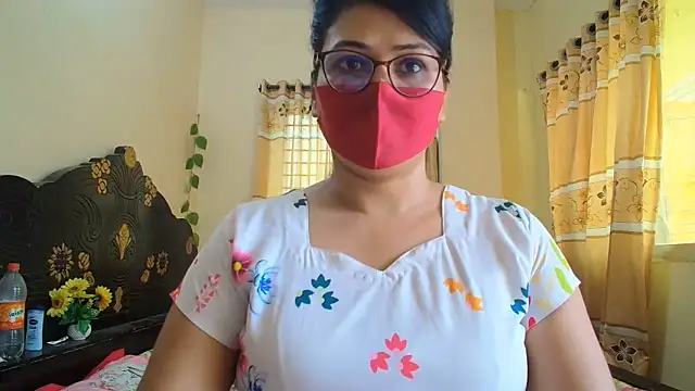 Snapshot of Elena_cruz5 chatting on June 2026 04:03:02 AM Elena cruz5 online show from June 2026 04:03:02 AM