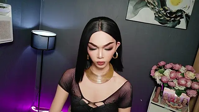 Snapshot of BelindaAbundance chatting on November 2025 01:32:02 PM BelindaAbundance online show from November 2025 01:32:02 PM