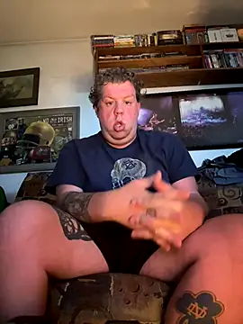 Stephanie1984 online show from October 2025 06:17:01 PM