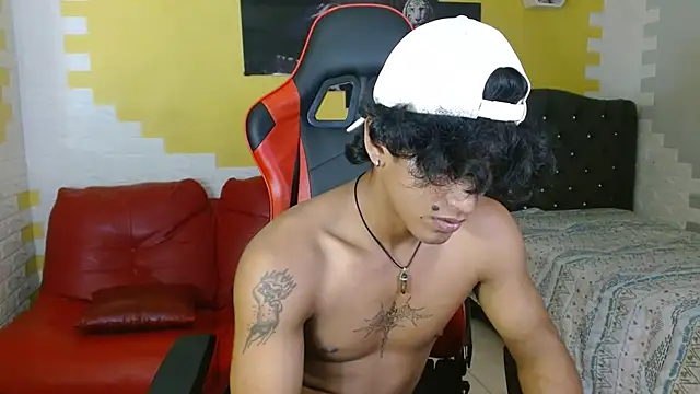 bull cam online show from November 2025 06:57:02 PM