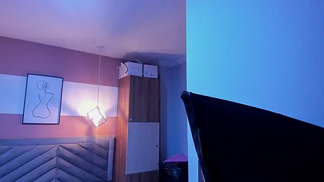 Mia Valentine  online show from November 2025 07:24:02 PM